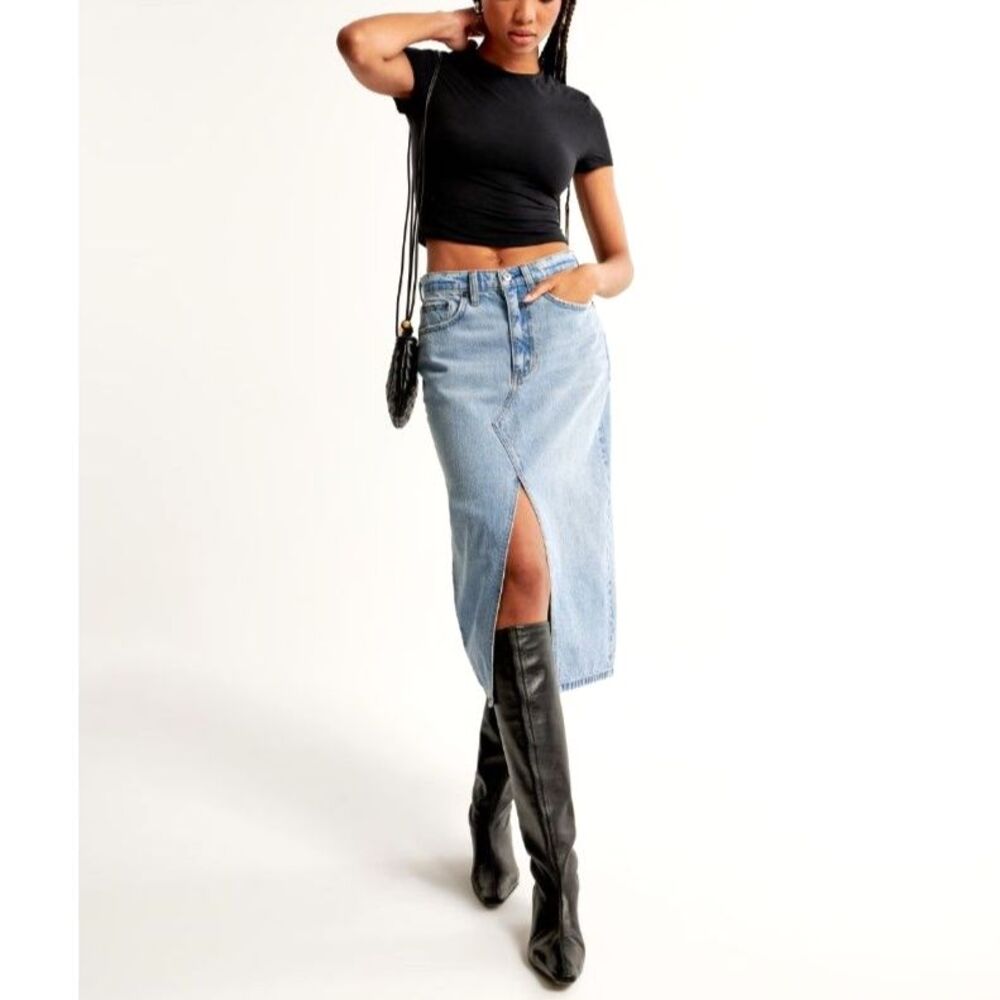 Abercrombie & Fitch High Rise Denim Midi Skirt 4 / 27 Light Wash Cotton Lyocell